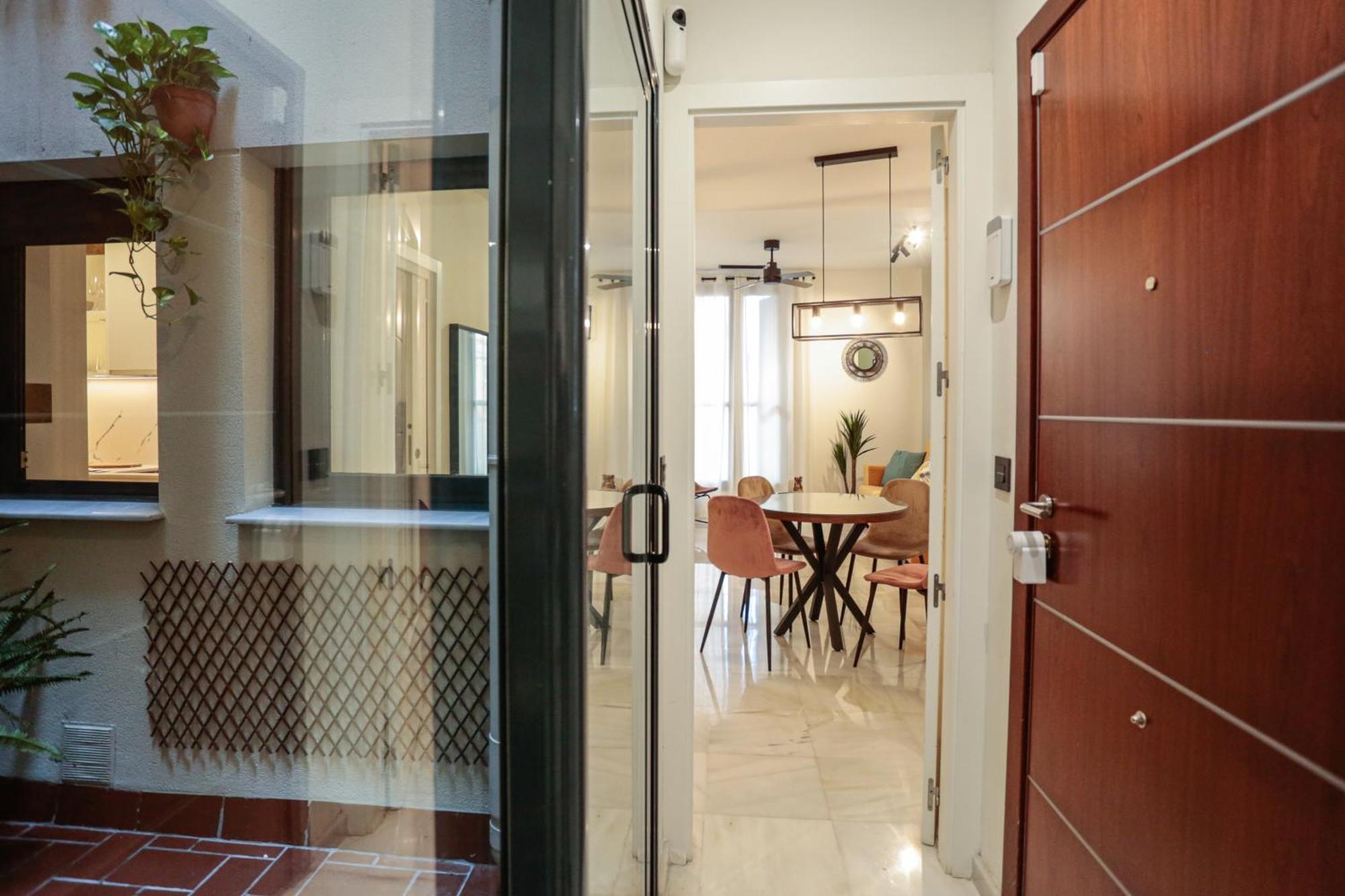 Monkeys Apartments Cervantes Seville Exterior photo